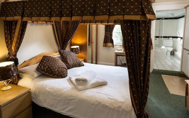 Albert & Victoria Hotel