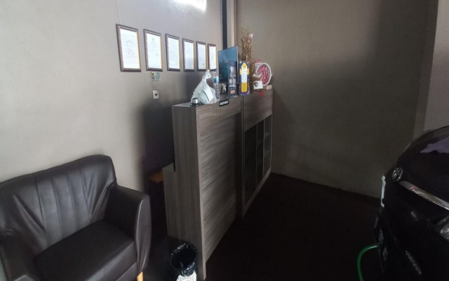 OYO 93668 Buah Batu Guest House