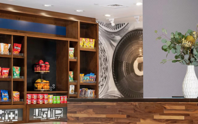 A Victory Hotel & Suites