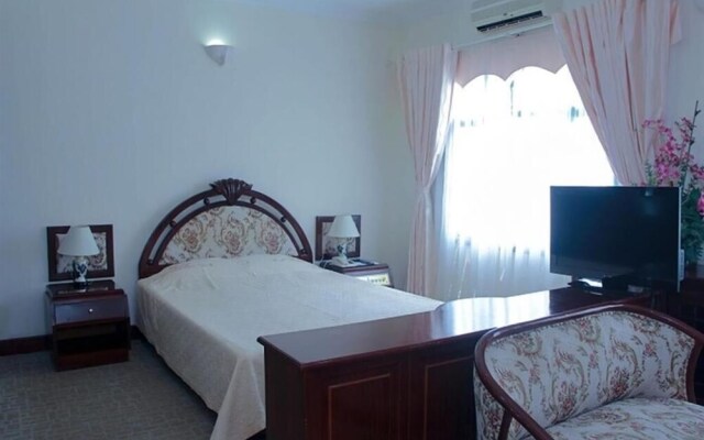 Kim Lien Hotel-7 Dao Duy Anh- Bay Luxury