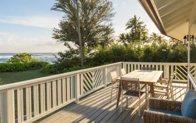 Hale Kalani 2 Bedroom Home by RedAwning