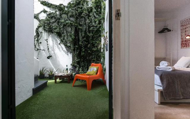 Cheap & Chic Hotel