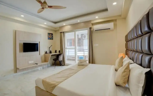 The Paras Studio Serviced Apartments