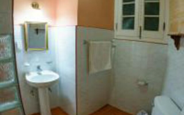 Yamila House