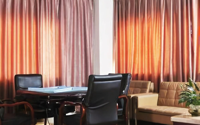 Chunzhichao Business Hotel