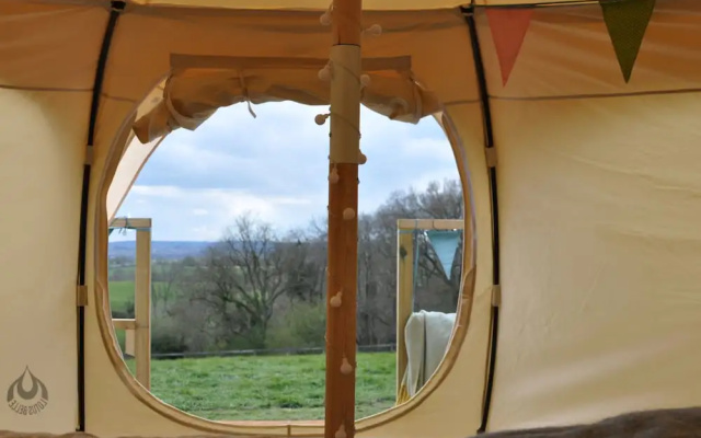 Lovely Spacious Lotus Bell Tent in Shaftesbury, UK