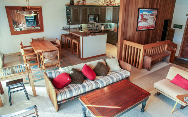 Mammoth West #140 Condo