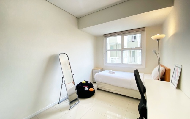 Pleasant 2Br At Apartment At Parahyangan Residence – Guest Rooms – Bandung