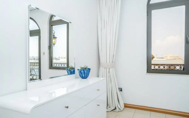 5BR Beach & pool villa in Palm