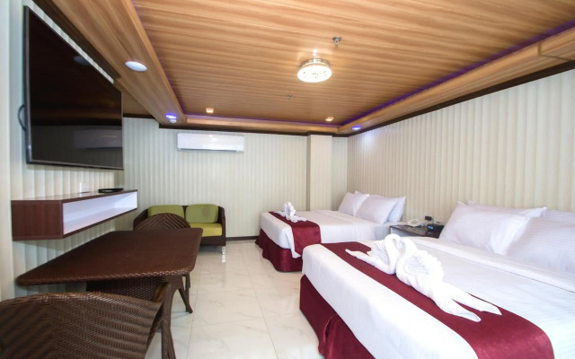 Diamond Water Edge Resort