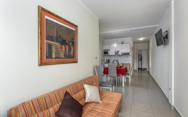 Awesome Home in Pinezici With Wifi and 2 Bedrooms