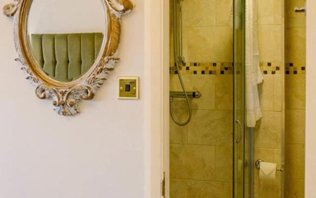 Prince of Wales - Townhouse