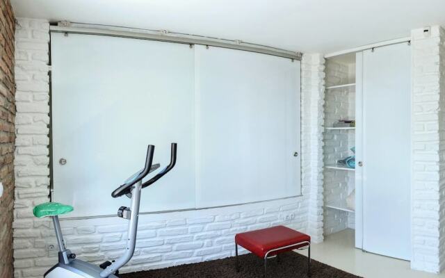 FM Deluxe 2-BDR Apartment with Rooftop Terrace - Varna