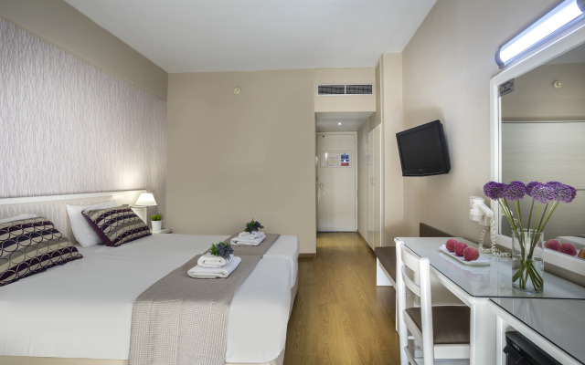 Pavlo Napa Beach Hotel