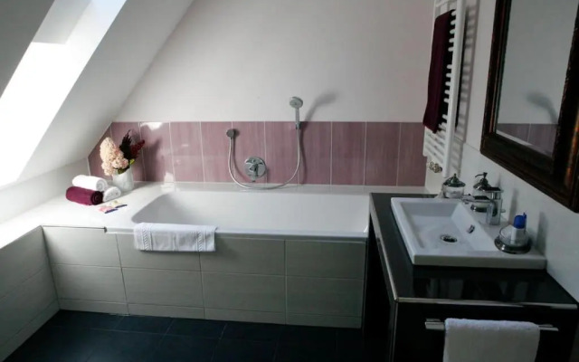 ZI Antonia mit Kirchplatzblick