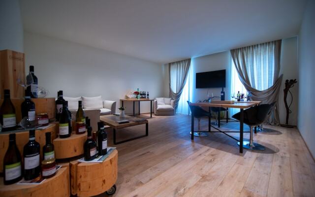 Massimago Wine Suites