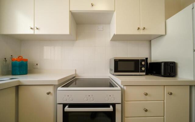 2bed Apartment by the Sea