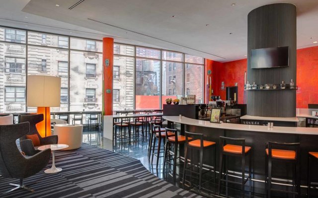 Courtyard by Marriott New York Manhattan / Central Park