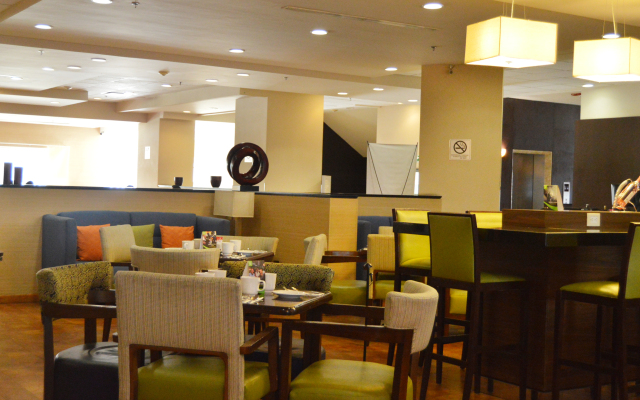 Courtyard by Marriott Puebla Las Animas