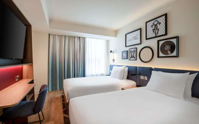 Hampton by Hilton Bath City
