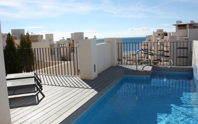 Penthouse With Private Pool Near Beach