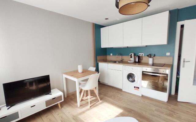 Magnifique studio face au parc thermal