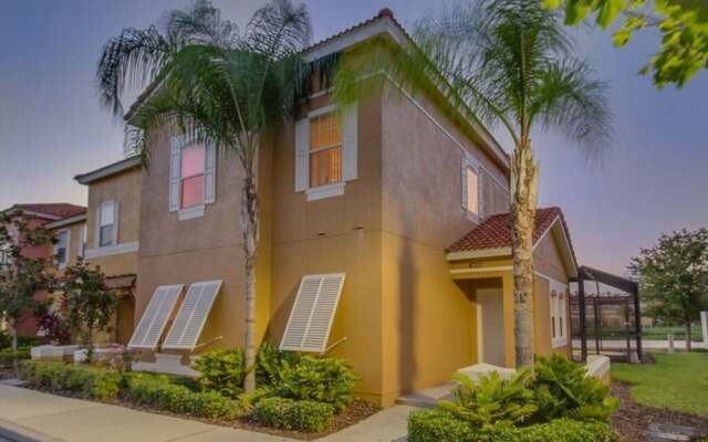 Villa Azul 4 Bedroom Townhouse by RedAwning