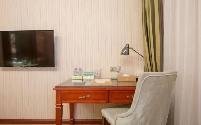 Vienna Hotel (Ji'an Railway Station)