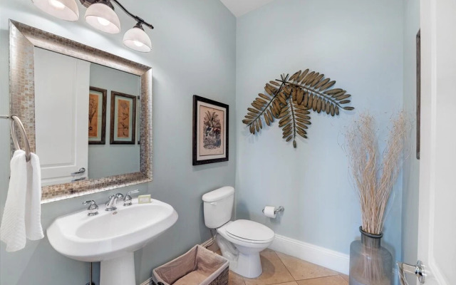 Indigo East 2104 Penthouse