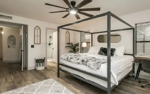 Fully Renovated Kierland Retreat W/pool & 4-bdrms!