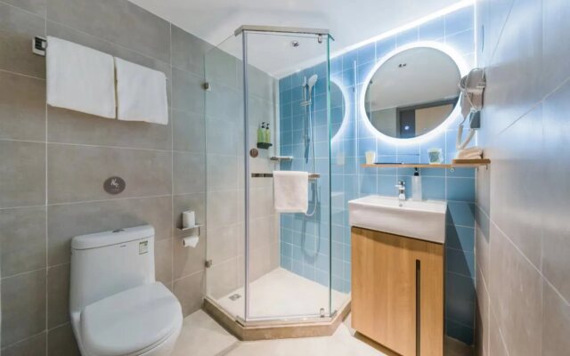 Home Inn (Shenzhen East Railway Station Buji Street)