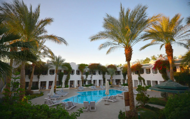 Falcon Hills Hotel