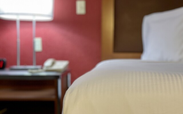FairBridge Inn & Suites Fort Wayne