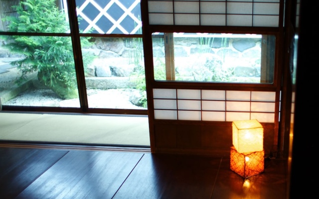 Miyama Futon & Breakfast Thatched Cottages – Guest Rooms – Nantan