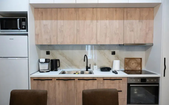 Aurora Breeze Trikala Town
