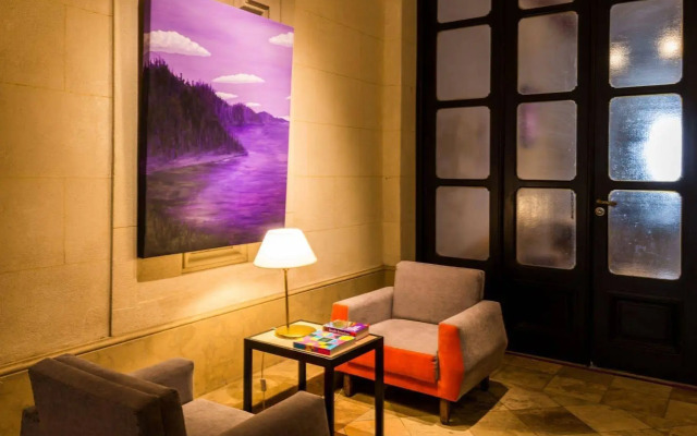 Sacha Mistol Art Hotel