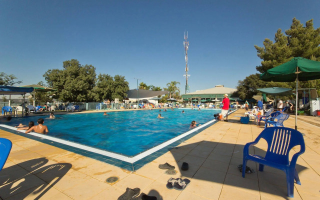 Shoresh Green Hills Family Suites Hotel