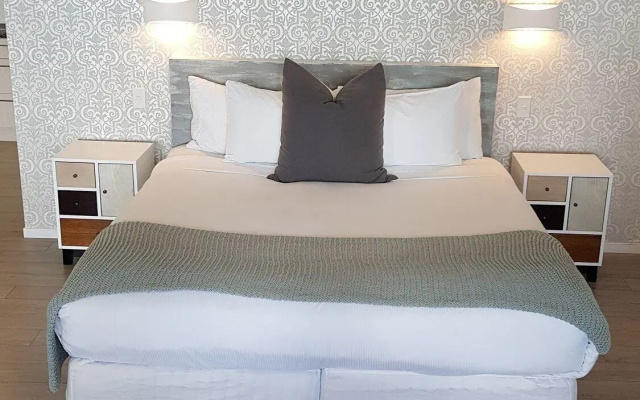 The Beach House – Guest Rooms – Kawau Island