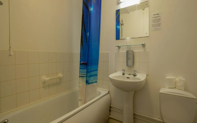 OYO Shanklin Beach Hotel