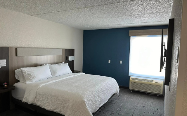 Holiday Inn Express & Suites Eden Prairie – Minneapolis by IHG
