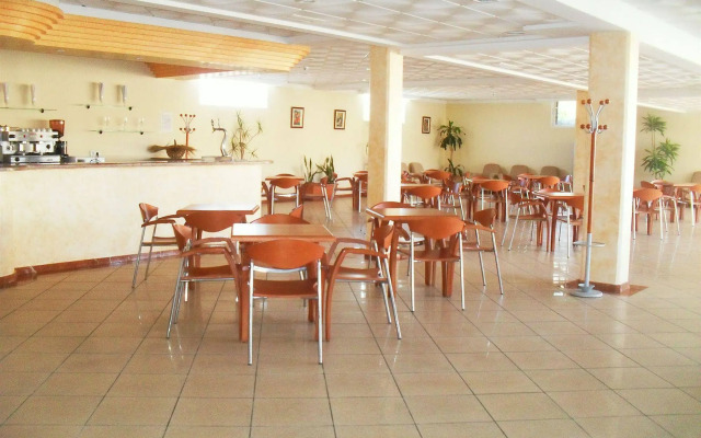 Vidalbir Apartahotel