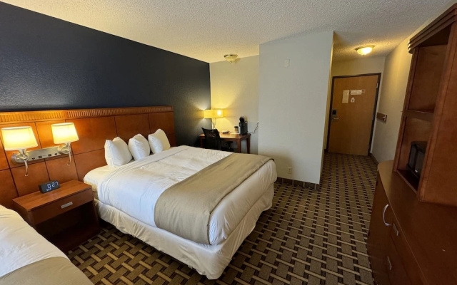 Crossroads Hotel