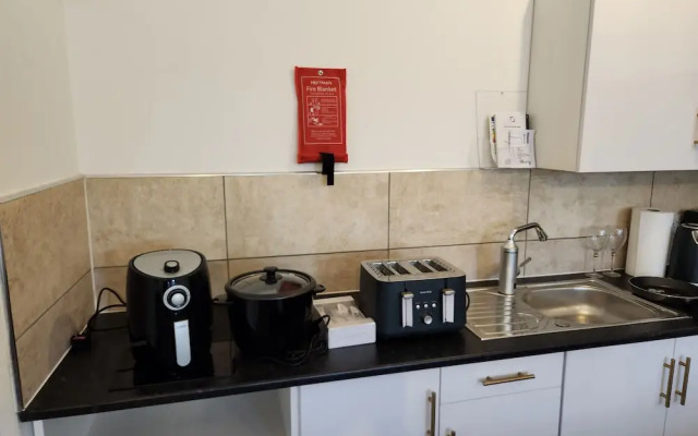 Immaculate 1-bedroom in Greenhithe