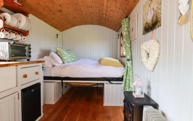Puddle Duck Shepherds Hut