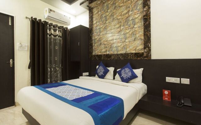 OYO 10374 Hotel Swapnalok
