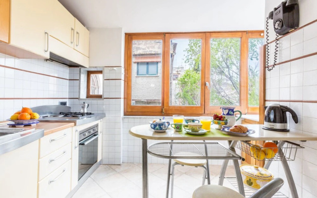 Explore the Amalfi Coast from a Cosy Home in Sorrento Centre