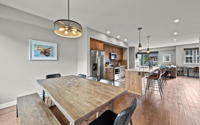 Echo Landing #31 by Bear Country