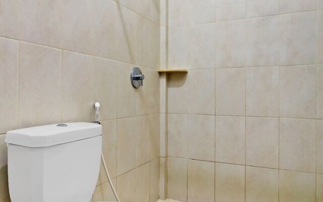 Super OYO 90672 ADHYA GUEST HOUSE LOMBOK