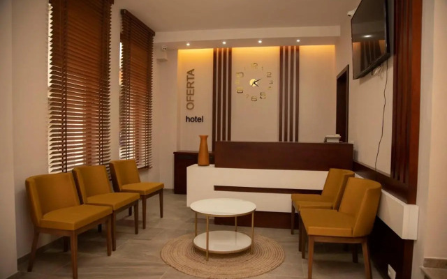 Driza's Family House - Quiet and Chill HOSTEL with 2 Pets around