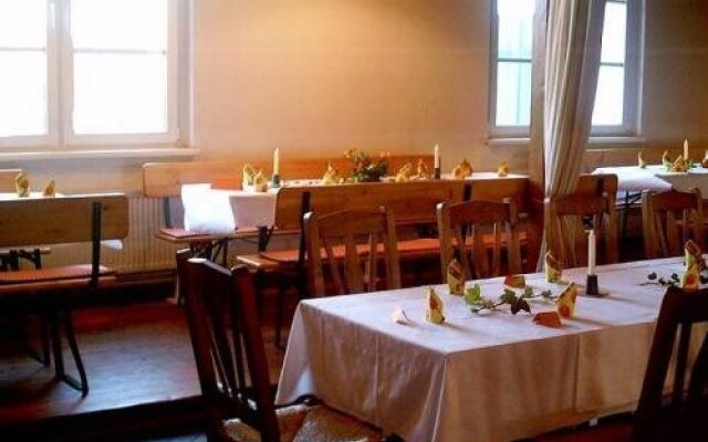 Hotel und Landgasthof zum Hahn